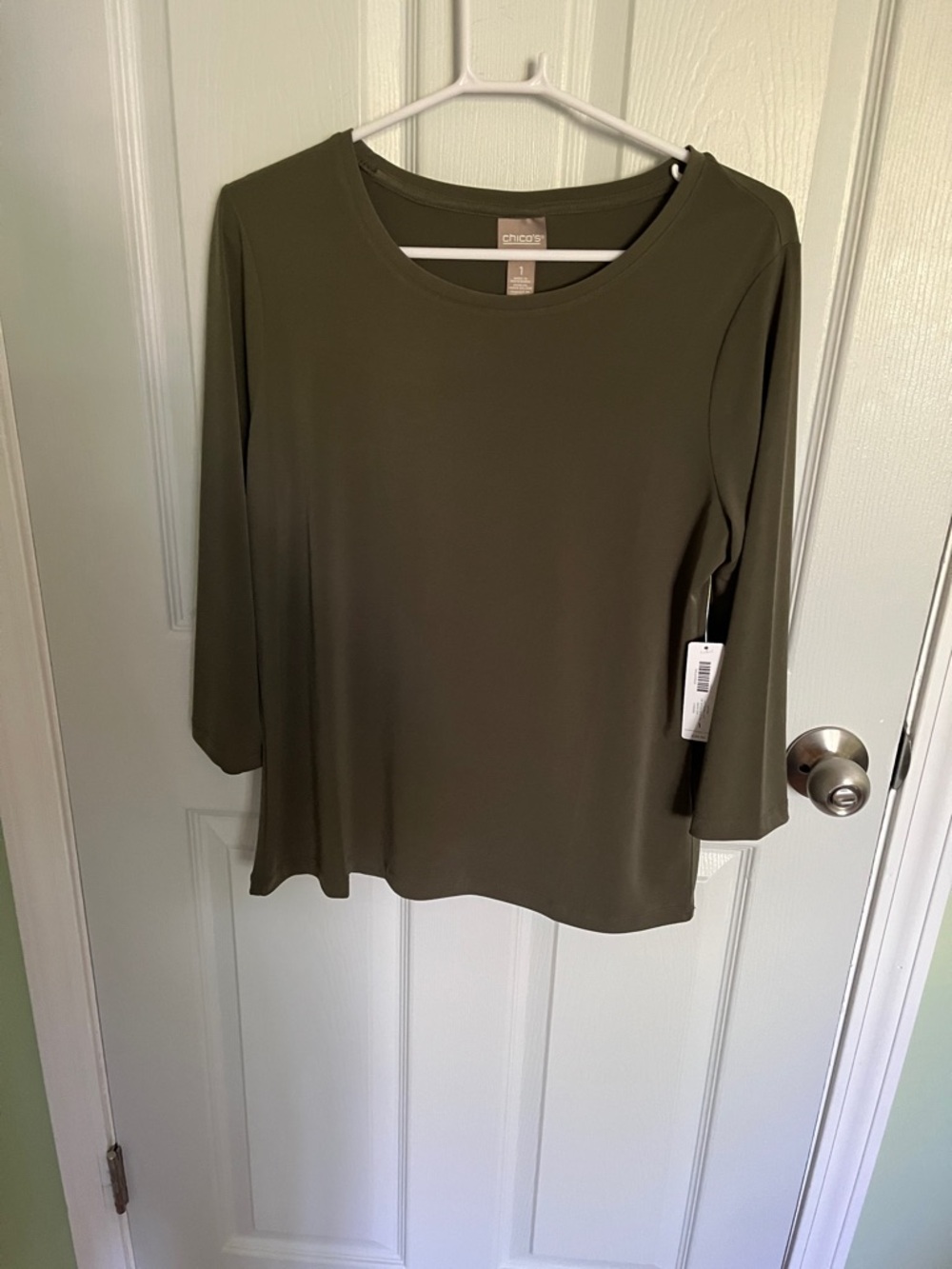 Chico's Olive Scoop Neck 3/4 Sleeve Top